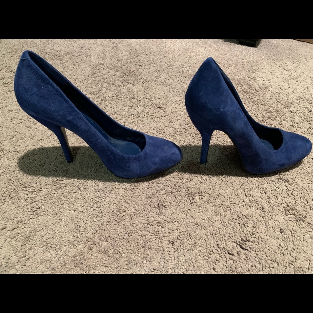Blue Heels - Picture 2 of 3
